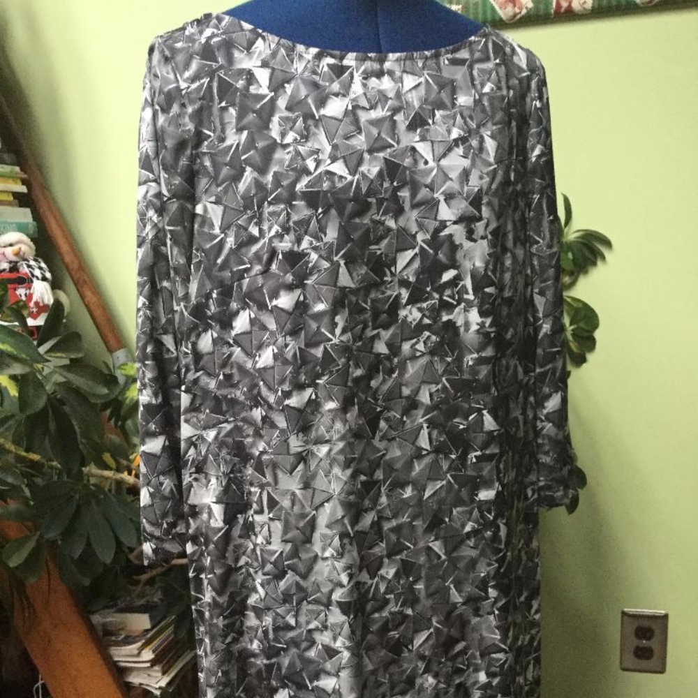 CLOSEOUT SALE! MNS Sheath, Tunic Dress/Top H-0